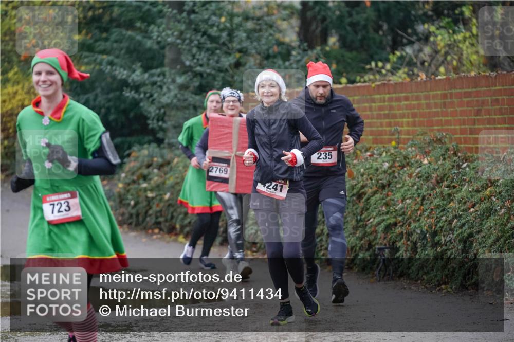 07.12.2025 - St. Pauli X-Mass-Run No. 15 Michael Burmester http://msf.ph/oto/9411434 07.12.2025 11:42:19 Laufen 723, 2769, 241, 235 meine-sportfotos.de