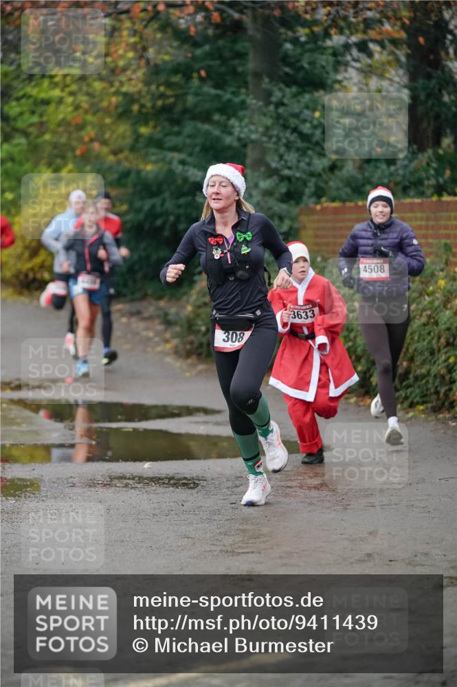 07.12.2025 - St. Pauli X-Mass-Run No. 15 Michael Burmester http://msf.ph/oto/9411439 07.12.2025 09:59:05 Laufen 308, 3633, 4508 meine-sportfotos.de