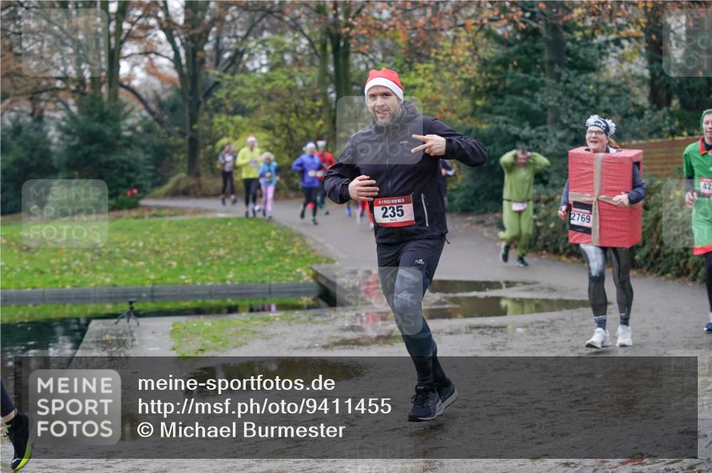 07.12.2025 - St. Pauli X-Mass-Run No. 15 Michael Burmester http://msf.ph/oto/9411455 07.12.2025 11:42:22 Laufen 15, 235, 2769, 42 meine-sportfotos.de