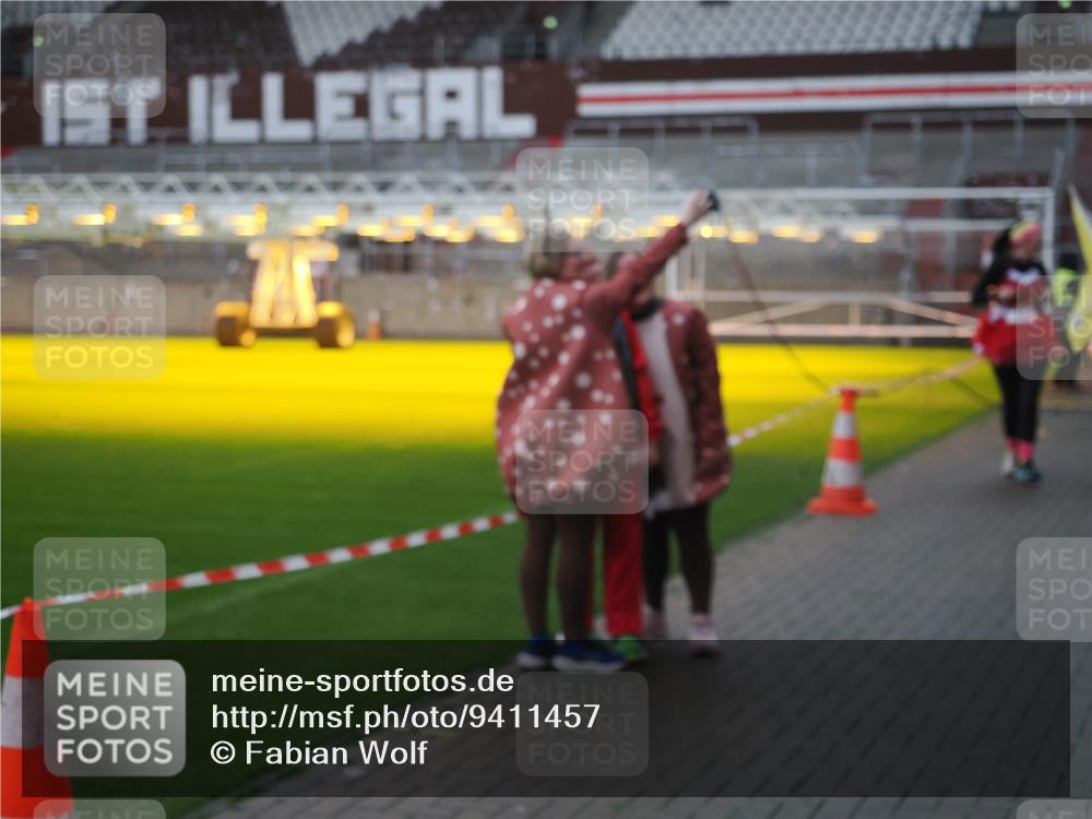 07.12.2025 - St. Pauli X-Mass-Run No. 15 Fabian Wolf http://msf.ph/oto/9411457 07.12.2025 11:13:09 Ziel 17, 22, 47, 681, 683, 684, 919, 1022, 1175, 1178, 1645, 1646, 1647, 1703 meine-sportfotos.de