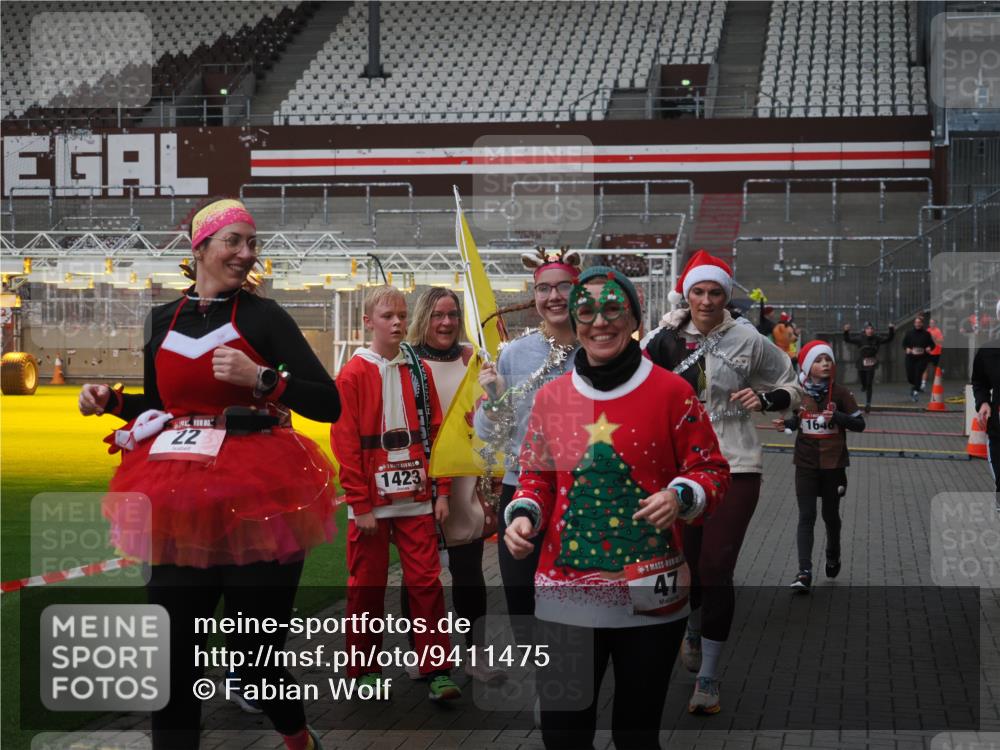 07.12.2025 - St. Pauli X-Mass-Run No. 15 Fabian Wolf http://msf.ph/oto/9411475 07.12.2025 11:13:14 Ziel 17, 22, 47, 683, 684, 1022, 1645, 1646, 1647 meine-sportfotos.de