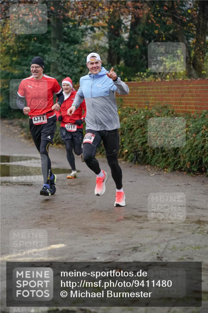 07.12.2025 - St. Pauli X-Mass-Run No. 15 Michael Burmester http://msf.ph/oto/9411480 07.12.2025 09:59:09 Laufen 4371, 4511, 06 meine-sportfotos.de