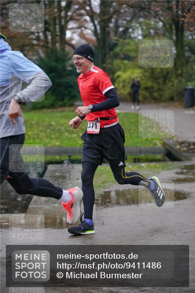 07.12.2025 - St. Pauli X-Mass-Run No. 15 Michael Burmester http://msf.ph/oto/9411486 07.12.2025 09:59:10 Laufen 371 meine-sportfotos.de