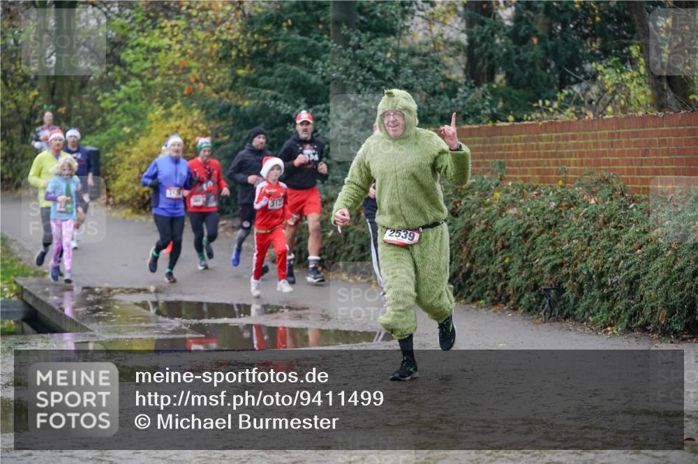 07.12.2025 - St. Pauli X-Mass-Run No. 15 Michael Burmester http://msf.ph/oto/9411499 07.12.2025 11:42:26 Laufen 3137, 312, 2539 meine-sportfotos.de