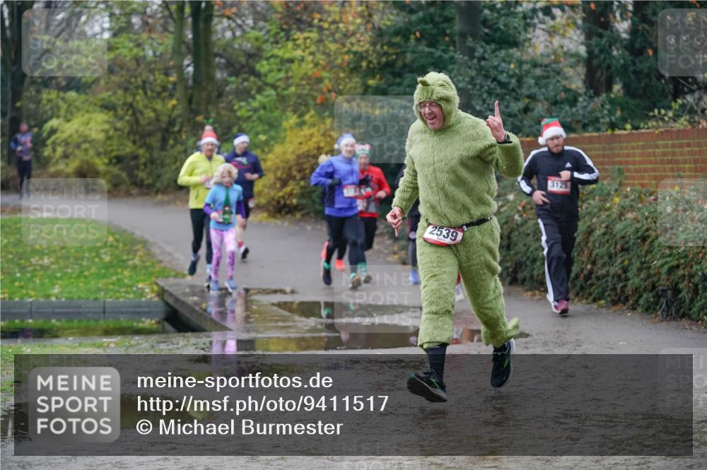 07.12.2025 - St. Pauli X-Mass-Run No. 15 Michael Burmester http://msf.ph/oto/9411517 07.12.2025 11:42:27 Laufen 2539, 3125 meine-sportfotos.de