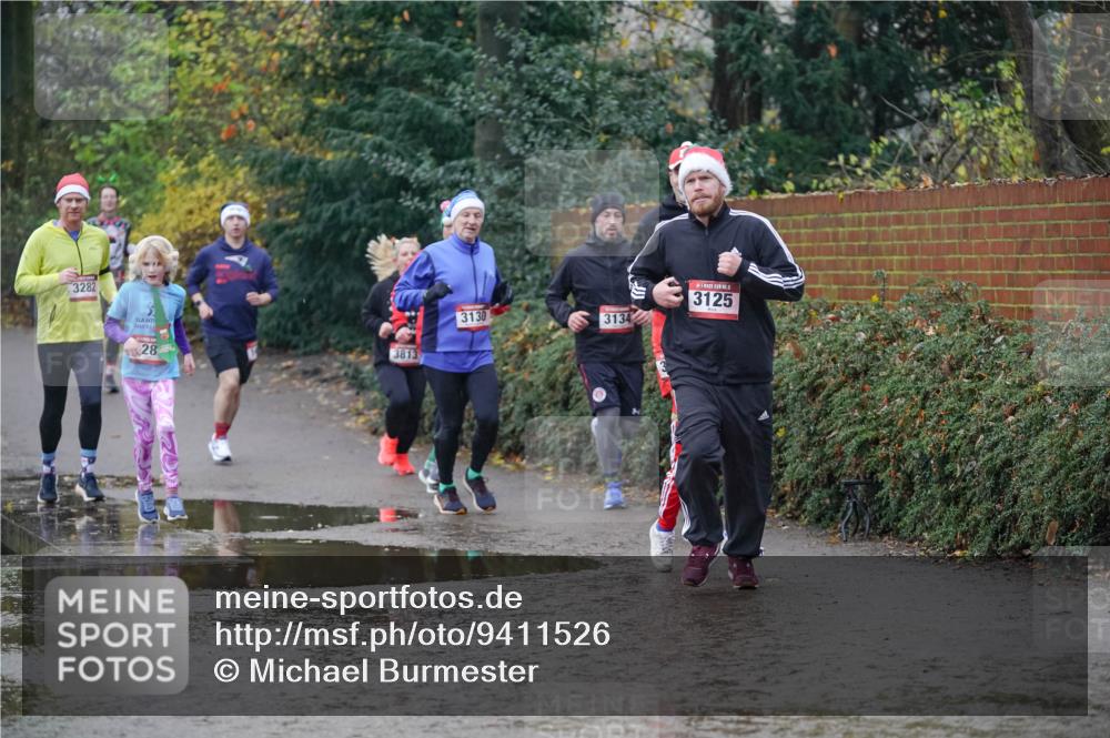 07.12.2025 - St. Pauli X-Mass-Run No. 15 Michael Burmester http://msf.ph/oto/9411526 07.12.2025 11:42:28 Laufen 3282, 3125, 3130, 3134, 28, 3813 meine-sportfotos.de