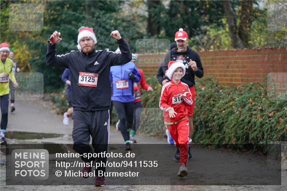 07.12.2025 - St. Pauli X-Mass-Run No. 15 Michael Burmester http://msf.ph/oto/9411535 07.12.2025 11:42:29 Laufen 328, 3125, 3130, 312 meine-sportfotos.de