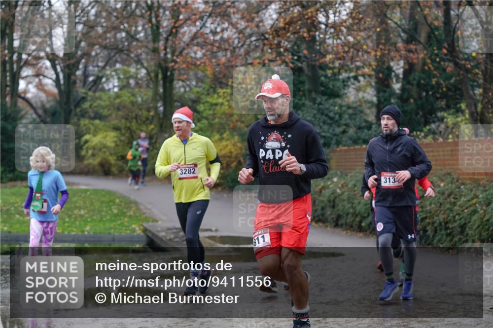 07.12.2025 - St. Pauli X-Mass-Run No. 15 Michael Burmester http://msf.ph/oto/9411556 07.12.2025 11:42:32 Laufen 3282, 811, 313 meine-sportfotos.de
