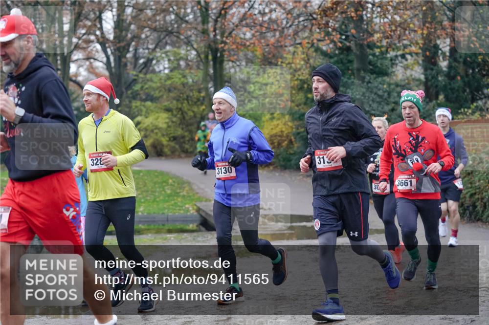 07.12.2025 - St. Pauli X-Mass-Run No. 15 Michael Burmester http://msf.ph/oto/9411565 07.12.2025 11:42:32 Laufen 328, 3130, 313, 38, 3661 meine-sportfotos.de