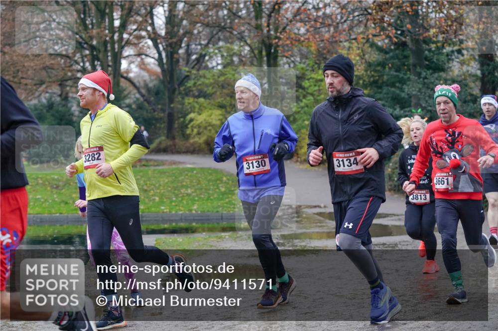 07.12.2025 - St. Pauli X-Mass-Run No. 15 Michael Burmester http://msf.ph/oto/9411571 07.12.2025 11:42:33 Laufen 15, 3282, 3130, 3134, 3661, 3813 meine-sportfotos.de