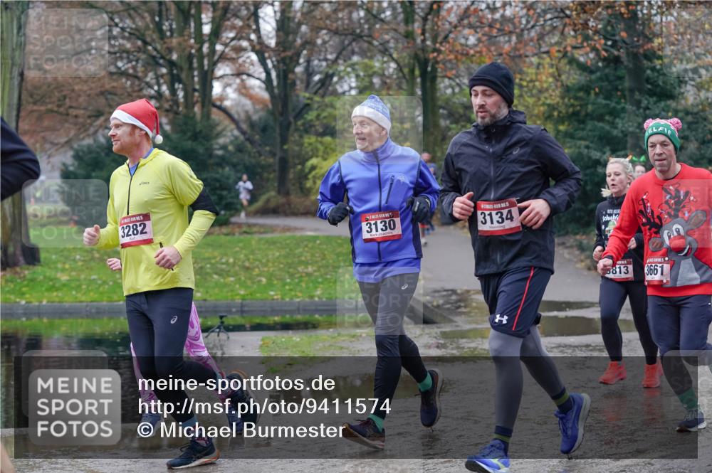 07.12.2025 - St. Pauli X-Mass-Run No. 15 Michael Burmester http://msf.ph/oto/9411574 07.12.2025 11:42:33 Laufen 15, 3282, 3130, 3134, 3813, 3661 meine-sportfotos.de