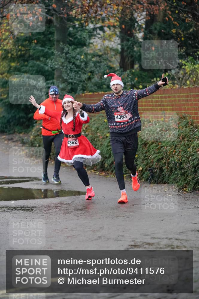 07.12.2025 - St. Pauli X-Mass-Run No. 15 Michael Burmester http://msf.ph/oto/9411576 07.12.2025 09:59:45 Laufen 4362, 4363 meine-sportfotos.de