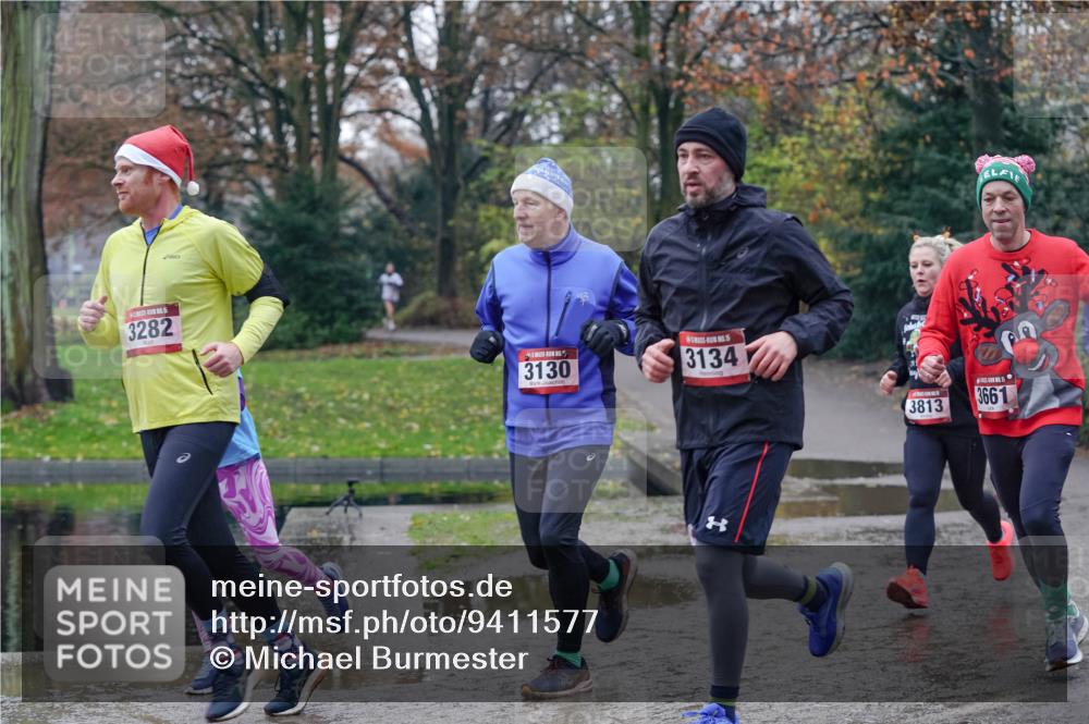 07.12.2025 - St. Pauli X-Mass-Run No. 15 Michael Burmester http://msf.ph/oto/9411577 07.12.2025 11:42:33 Laufen 15, 3282, 3130, 3134, 3661, 3813 meine-sportfotos.de