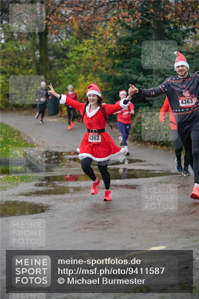 07.12.2025 - St. Pauli X-Mass-Run No. 15 Michael Burmester http://msf.ph/oto/9411587 07.12.2025 09:59:46 Laufen 15, 4362, 15, 4363 meine-sportfotos.de