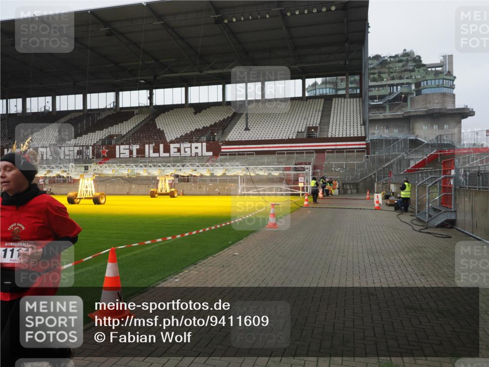 07.12.2025 - St. Pauli X-Mass-Run No. 15 Fabian Wolf http://msf.ph/oto/9411609 07.12.2025 11:13:39 Ziel 585, 1111, 1114, 2773 meine-sportfotos.de