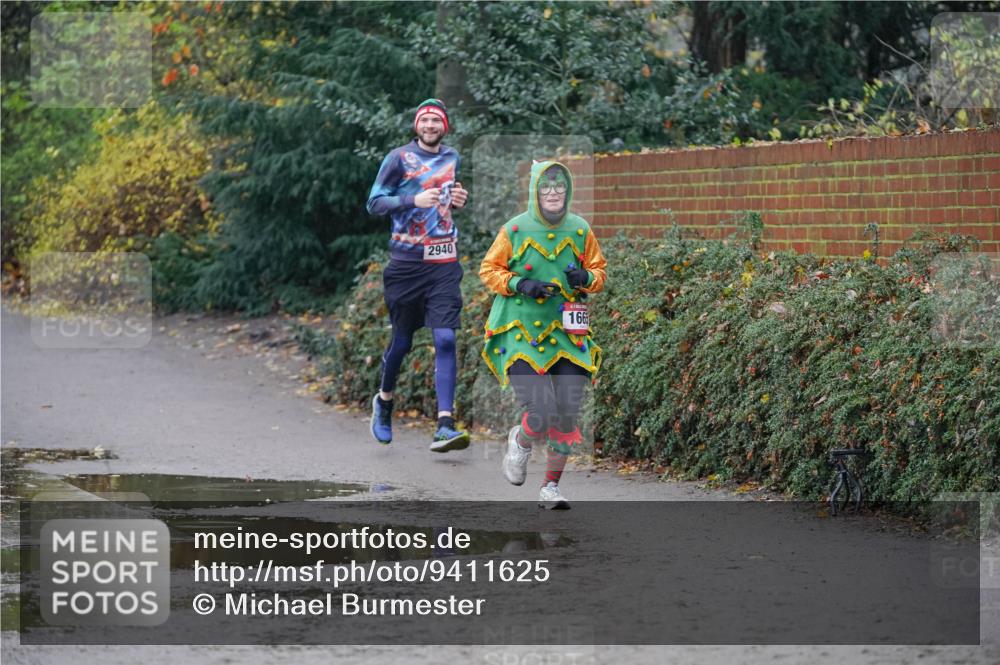07.12.2025 - St. Pauli X-Mass-Run No. 15 Michael Burmester http://msf.ph/oto/9411625 07.12.2025 11:42:38 Laufen 2940, 1665 meine-sportfotos.de