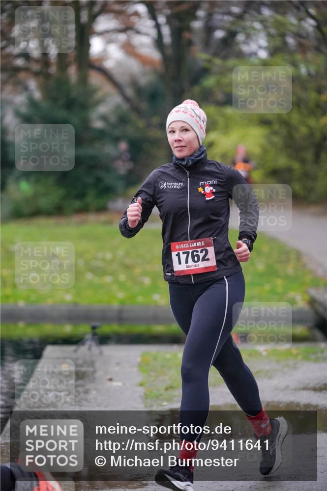 07.12.2025 - St. Pauli X-Mass-Run No. 15 Michael Burmester http://msf.ph/oto/9411641 07.12.2025 09:59:55 Laufen 15, 1762 meine-sportfotos.de