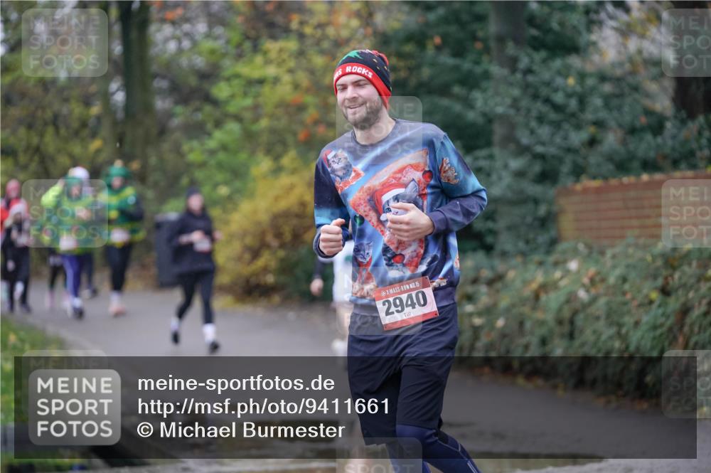07.12.2025 - St. Pauli X-Mass-Run No. 15 Michael Burmester http://msf.ph/oto/9411661 07.12.2025 11:42:43 Laufen 15, 2940 meine-sportfotos.de
