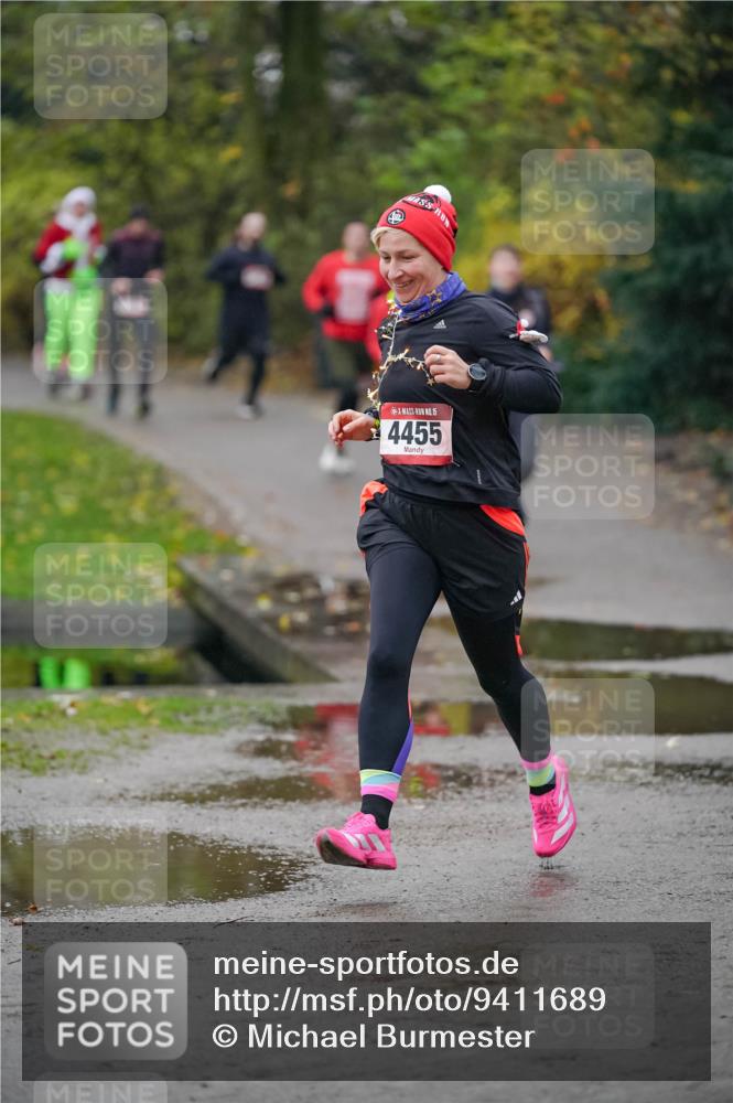 07.12.2025 - St. Pauli X-Mass-Run No. 15 Michael Burmester http://msf.ph/oto/9411689 07.12.2025 10:00:04 Laufen 15, 4455 meine-sportfotos.de