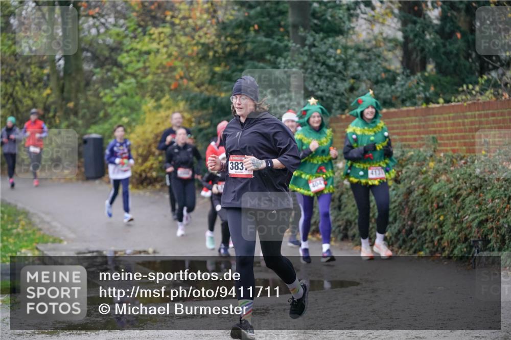 07.12.2025 - St. Pauli X-Mass-Run No. 15 Michael Burmester http://msf.ph/oto/9411711 07.12.2025 11:42:50 Laufen 383, 4047 meine-sportfotos.de