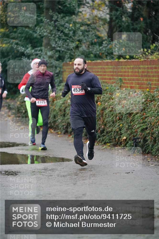07.12.2025 - St. Pauli X-Mass-Run No. 15 Michael Burmester http://msf.ph/oto/9411725 07.12.2025 10:00:11 Laufen 4115, 4536 meine-sportfotos.de