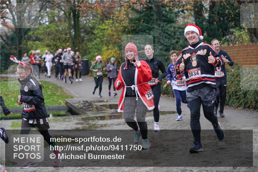 07.12.2025 - St. Pauli X-Mass-Run No. 15 Michael Burmester http://msf.ph/oto/9411750 07.12.2025 11:42:55 Laufen 1228, 868, 3584, 284, 5, 2834, 3587 meine-sportfotos.de