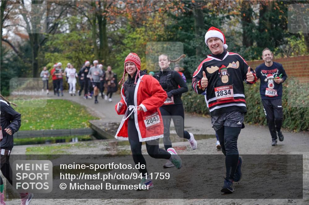07.12.2025 - St. Pauli X-Mass-Run No. 15 Michael Burmester http://msf.ph/oto/9411759 07.12.2025 11:42:56 Laufen 2843, 368, 5, 2834, 3587 meine-sportfotos.de