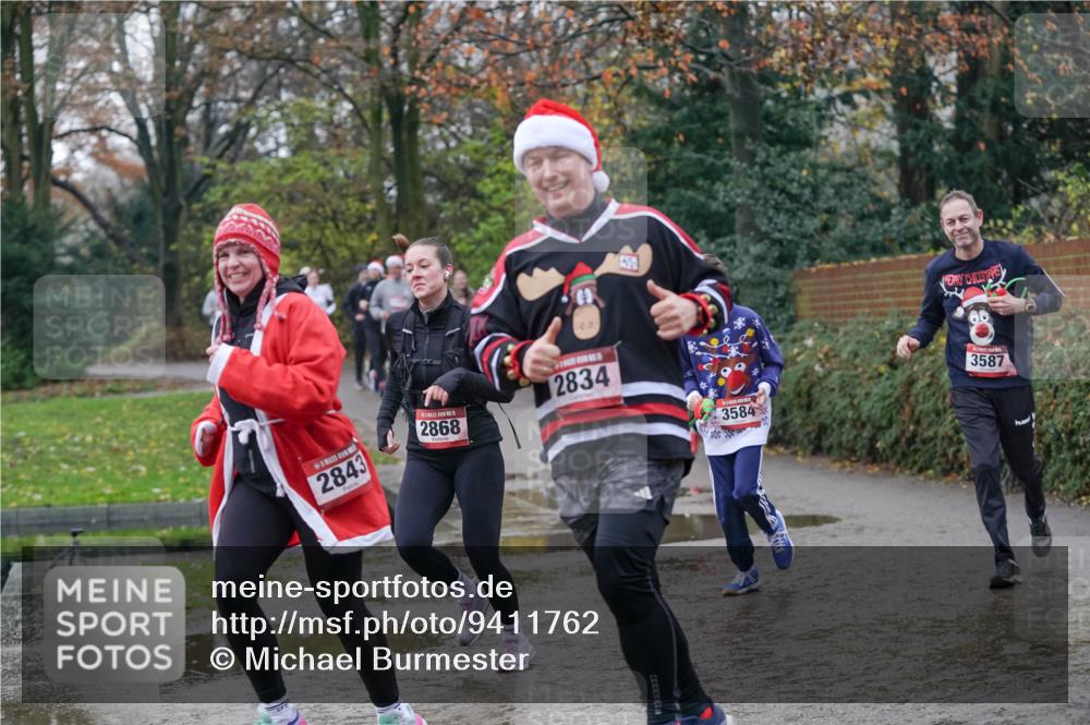07.12.2025 - St. Pauli X-Mass-Run No. 15 Michael Burmester http://msf.ph/oto/9411762 07.12.2025 11:42:56 Laufen 2868, 2843, 2834, 3584, 3587 meine-sportfotos.de
