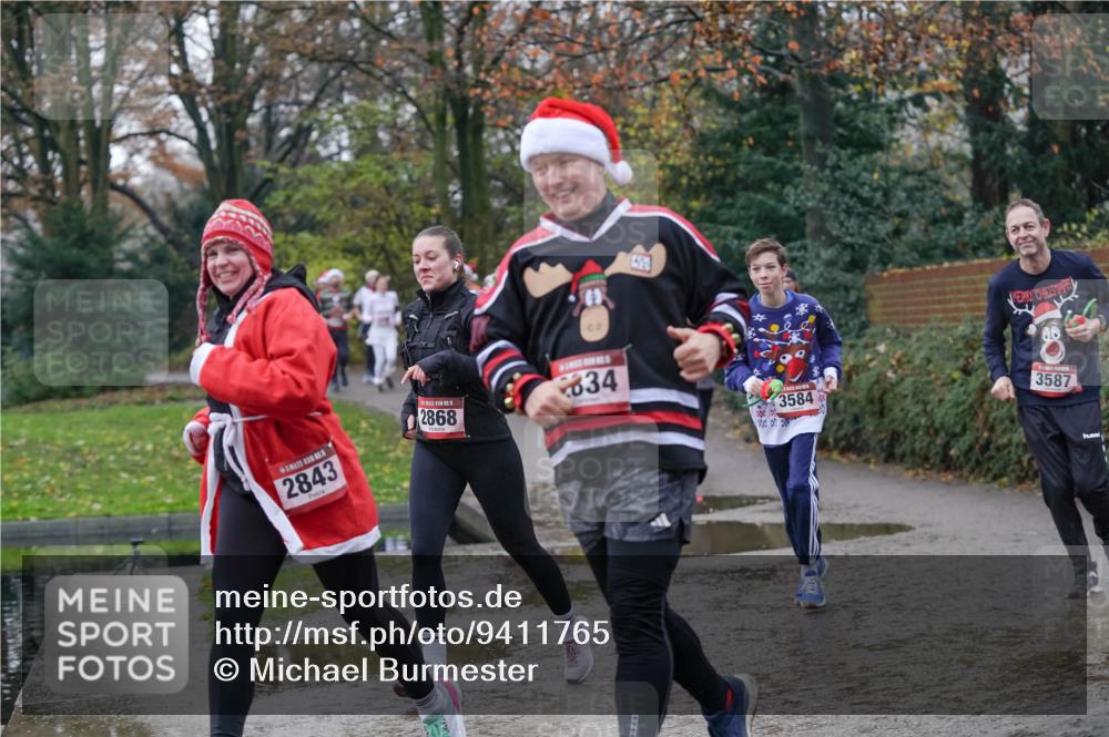 07.12.2025 - St. Pauli X-Mass-Run No. 15 Michael Burmester http://msf.ph/oto/9411765 07.12.2025 11:42:56 Laufen 2843, 15, 2868, 834, 3584, 3587 meine-sportfotos.de