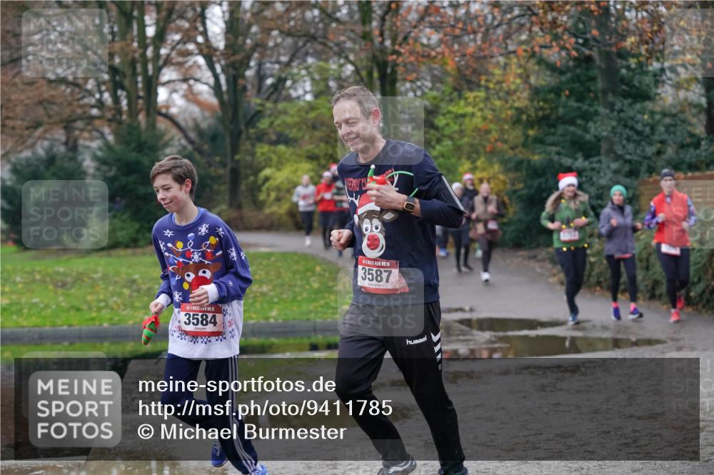 07.12.2025 - St. Pauli X-Mass-Run No. 15 Michael Burmester http://msf.ph/oto/9411785 07.12.2025 11:42:58 Laufen 5, 3584, 15, 3587 meine-sportfotos.de