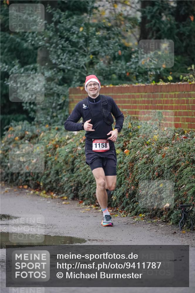 07.12.2025 - St. Pauli X-Mass-Run No. 15 Michael Burmester http://msf.ph/oto/9411787 07.12.2025 10:00:18 Laufen 1158 meine-sportfotos.de