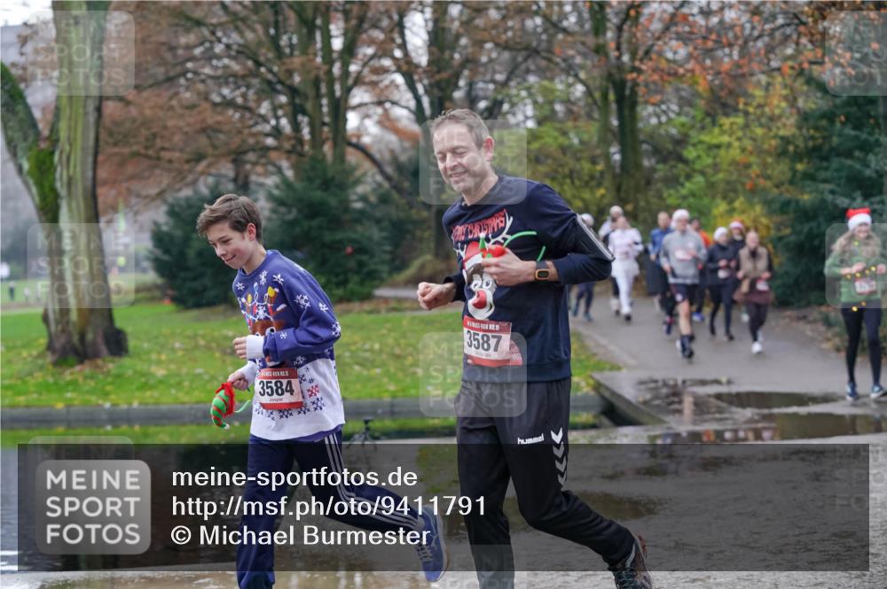 07.12.2025 - St. Pauli X-Mass-Run No. 15 Michael Burmester http://msf.ph/oto/9411791 07.12.2025 11:42:58 Laufen 15, 3584, 3587 meine-sportfotos.de