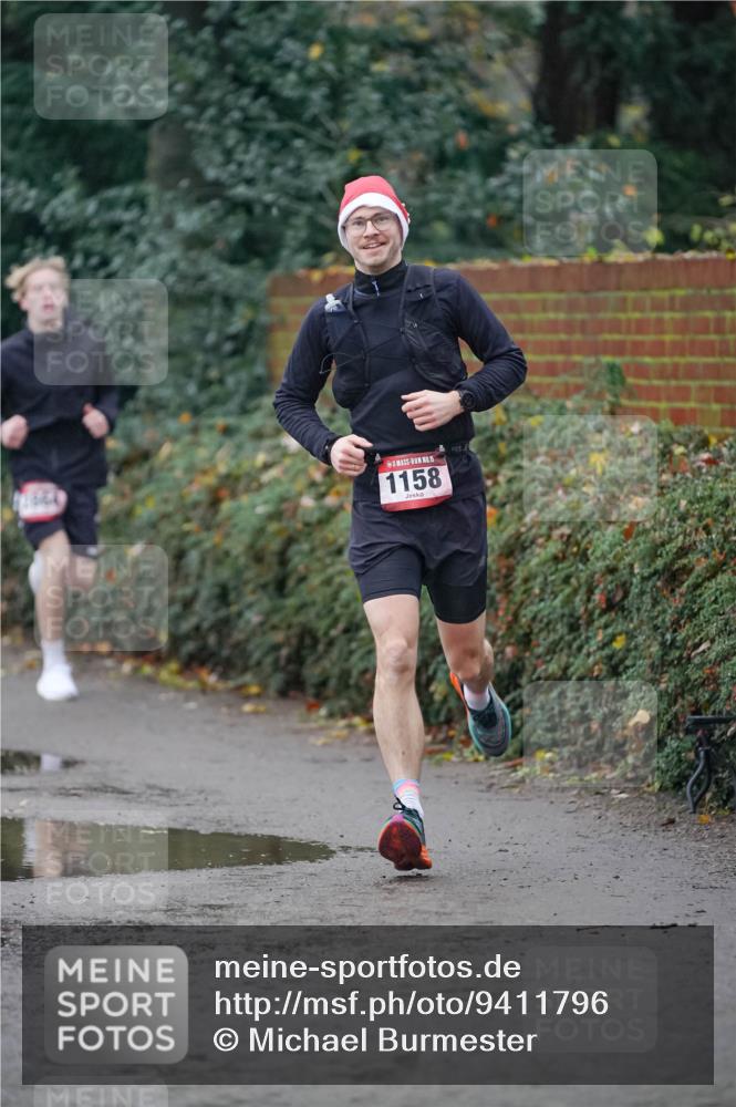 07.12.2025 - St. Pauli X-Mass-Run No. 15 Michael Burmester http://msf.ph/oto/9411796 07.12.2025 10:00:19 Laufen 15, 1158 meine-sportfotos.de