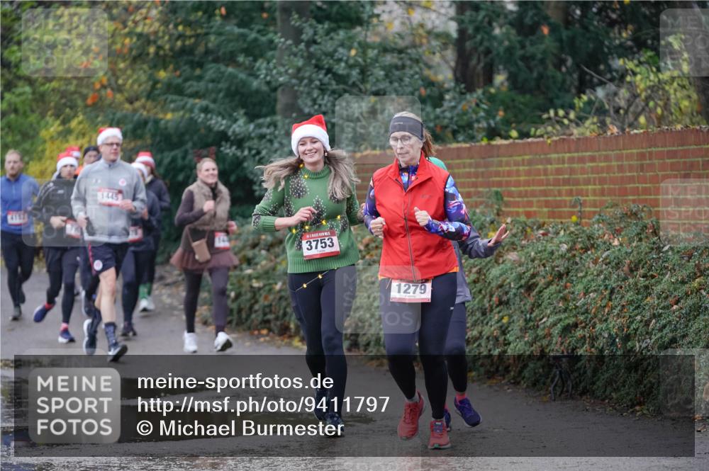 07.12.2025 - St. Pauli X-Mass-Run No. 15 Michael Burmester http://msf.ph/oto/9411797 07.12.2025 11:43:00 Laufen 1445, 4152, 143, 3753, 1279 meine-sportfotos.de