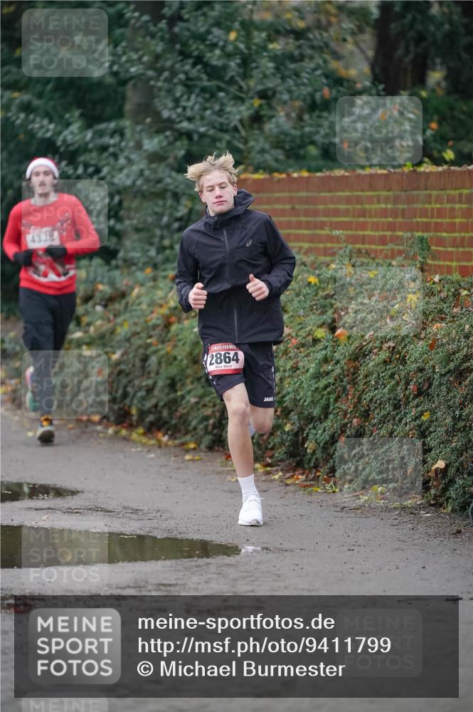 07.12.2025 - St. Pauli X-Mass-Run No. 15 Michael Burmester http://msf.ph/oto/9411799 07.12.2025 10:00:20 Laufen 4338, 2864 meine-sportfotos.de