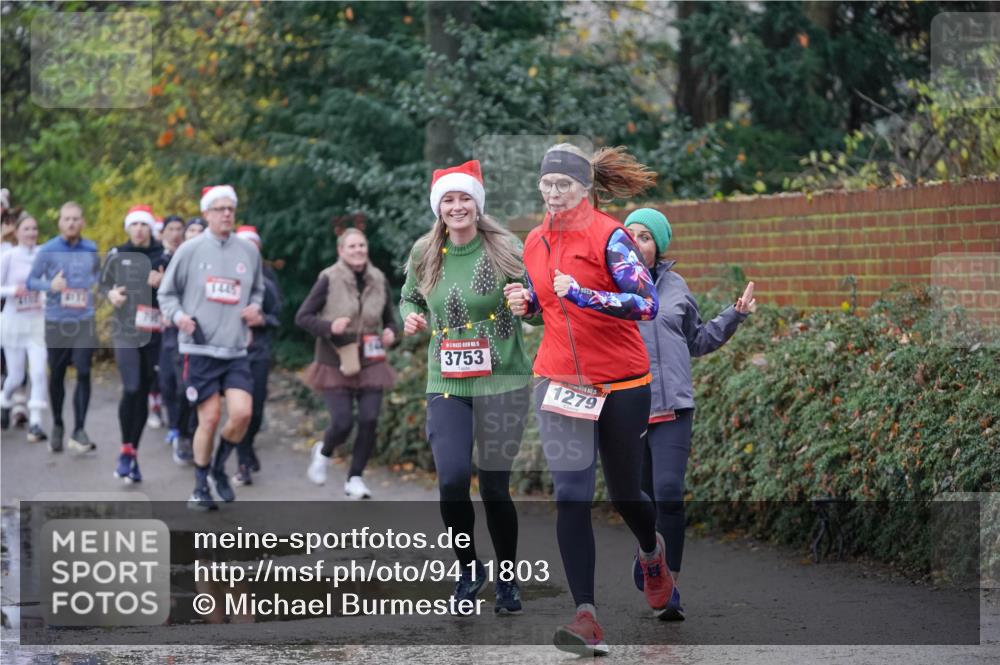 07.12.2025 - St. Pauli X-Mass-Run No. 15 Michael Burmester http://msf.ph/oto/9411803 07.12.2025 11:43:00 Laufen 1445, 5, 3753, 5, 1279 meine-sportfotos.de