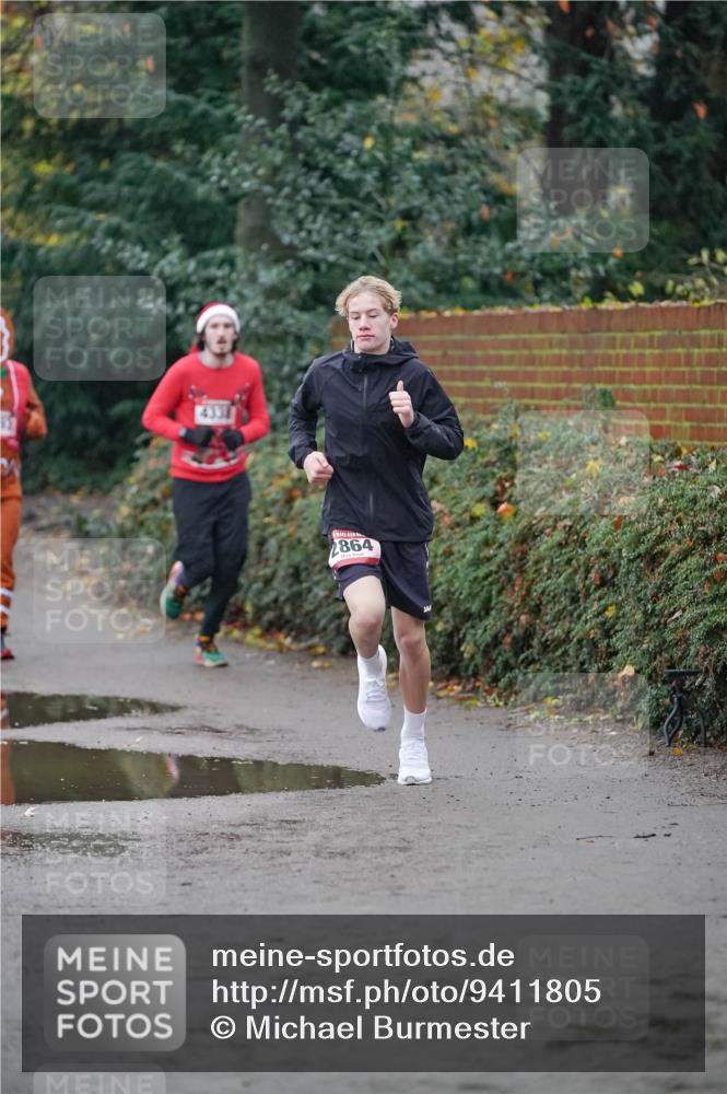 07.12.2025 - St. Pauli X-Mass-Run No. 15 Michael Burmester http://msf.ph/oto/9411805 07.12.2025 10:00:21 Laufen 4331, 864 meine-sportfotos.de