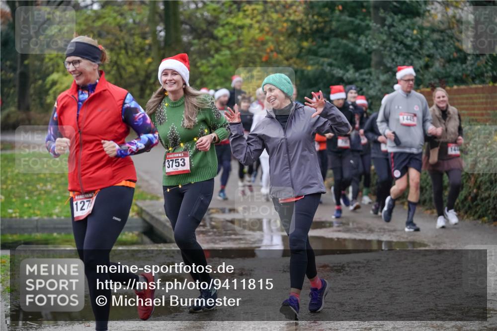 07.12.2025 - St. Pauli X-Mass-Run No. 15 Michael Burmester http://msf.ph/oto/9411815 07.12.2025 11:43:02 Laufen 127, 15, 3753, 1445 meine-sportfotos.de