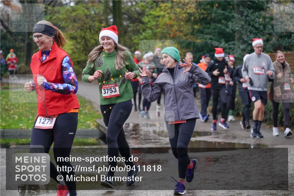 07.12.2025 - St. Pauli X-Mass-Run No. 15 Michael Burmester http://msf.ph/oto/9411818 07.12.2025 11:43:02 Laufen 1279, 15, 3753, 1445, 14 meine-sportfotos.de