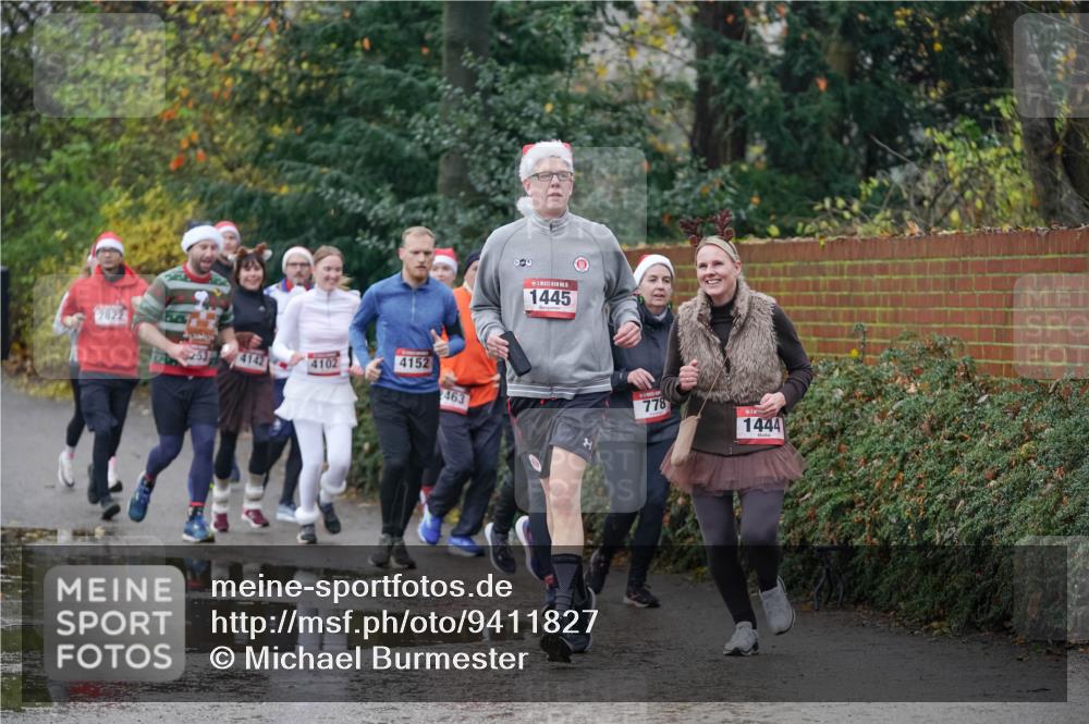 07.12.2025 - St. Pauli X-Mass-Run No. 15 Michael Burmester http://msf.ph/oto/9411827 07.12.2025 11:43:04 Laufen 2822, 4142, 4102, 5, 1445, 4152, 463, 778, 1444 meine-sportfotos.de