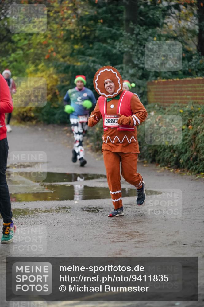07.12.2025 - St. Pauli X-Mass-Run No. 15 Michael Burmester http://msf.ph/oto/9411835 07.12.2025 10:00:25 Laufen 15, 3893 meine-sportfotos.de