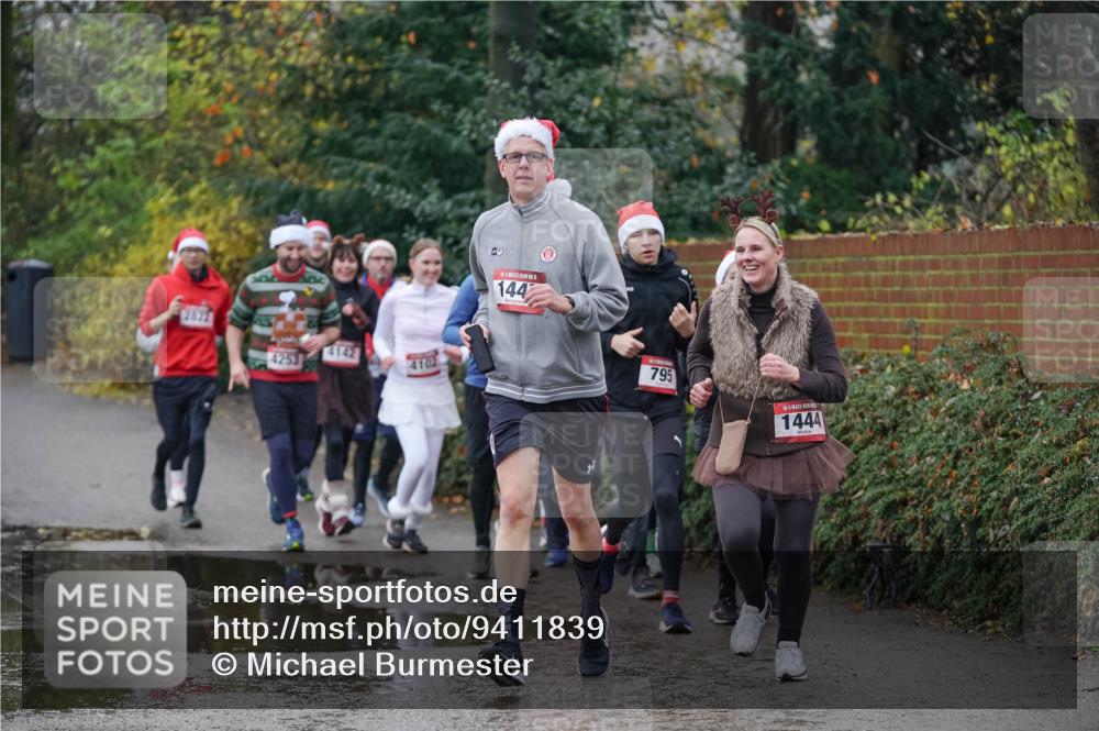 07.12.2025 - St. Pauli X-Mass-Run No. 15 Michael Burmester http://msf.ph/oto/9411839 07.12.2025 11:43:04 Laufen 4142, 4253, 4102, 144, 795, 1444 meine-sportfotos.de