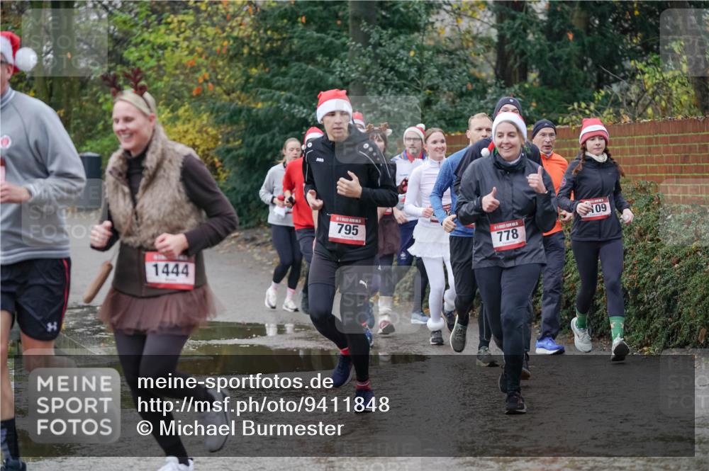 07.12.2025 - St. Pauli X-Mass-Run No. 15 Michael Burmester http://msf.ph/oto/9411848 07.12.2025 11:43:06 Laufen 1444, 795, 778, 09 meine-sportfotos.de