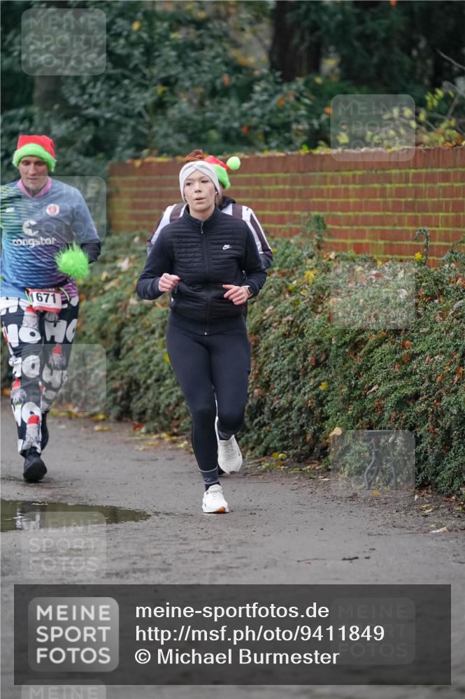 07.12.2025 - St. Pauli X-Mass-Run No. 15 Michael Burmester http://msf.ph/oto/9411849 07.12.2025 10:00:26 Laufen 671 meine-sportfotos.de