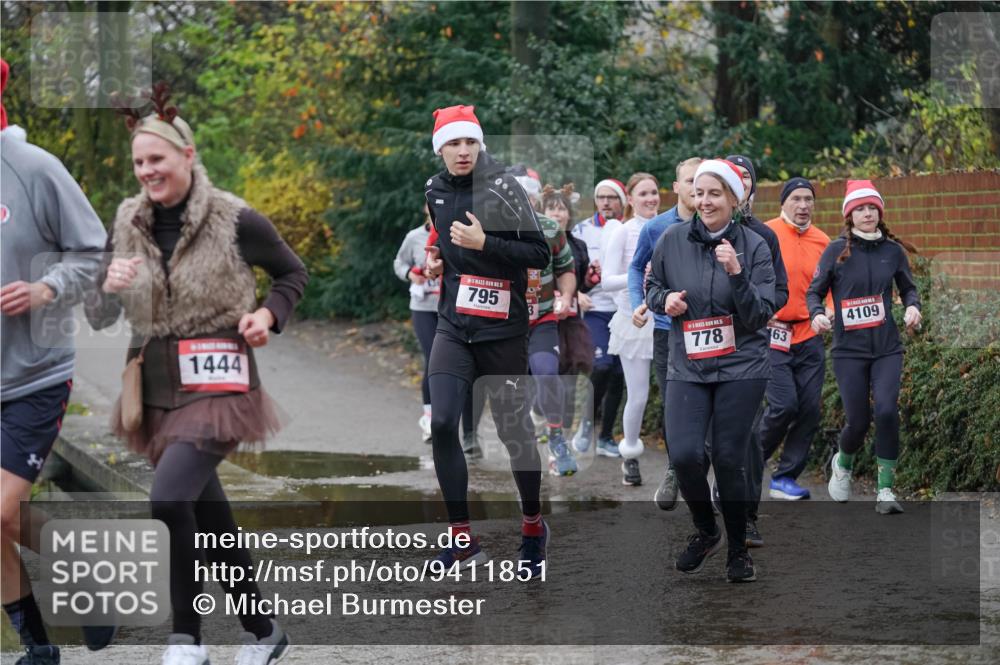 07.12.2025 - St. Pauli X-Mass-Run No. 15 Michael Burmester http://msf.ph/oto/9411851 07.12.2025 11:43:06 Laufen 1444, 15, 795, 778, 63, 4109 meine-sportfotos.de