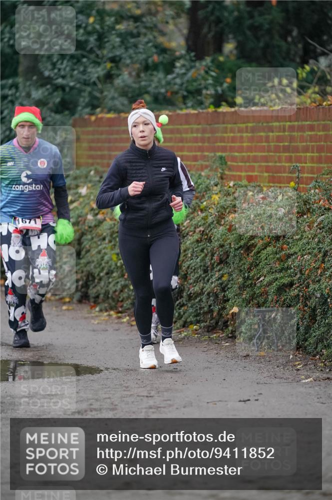 07.12.2025 - St. Pauli X-Mass-Run No. 15 Michael Burmester http://msf.ph/oto/9411852 07.12.2025 10:00:26 Laufen 18, 1671 meine-sportfotos.de