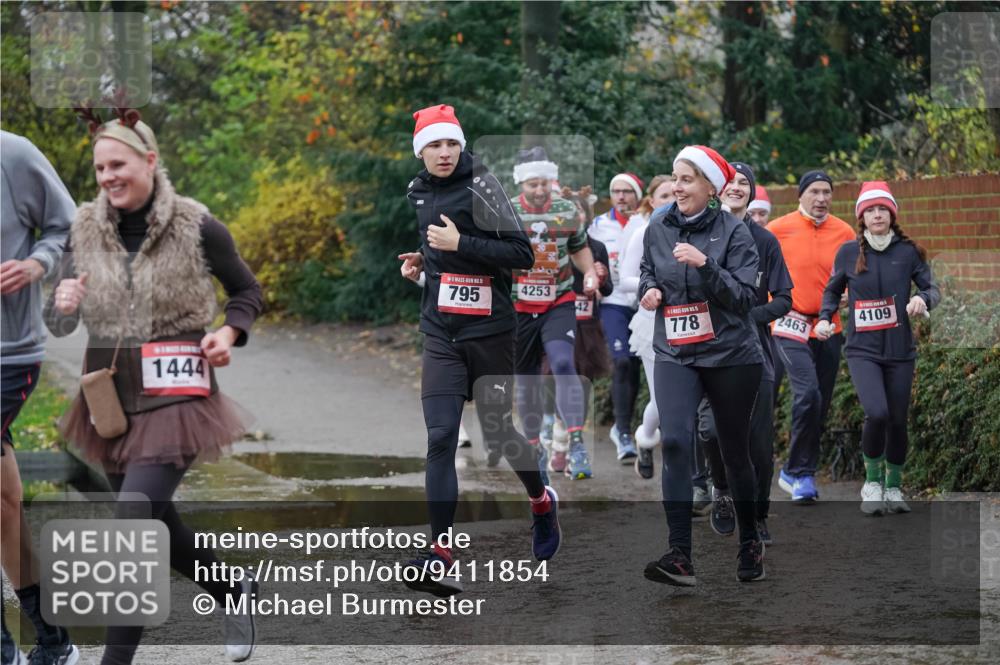 07.12.2025 - St. Pauli X-Mass-Run No. 15 Michael Burmester http://msf.ph/oto/9411854 07.12.2025 11:43:06 Laufen 1444, 5, 795, 4253, 42, 778, 2463, 4109 meine-sportfotos.de