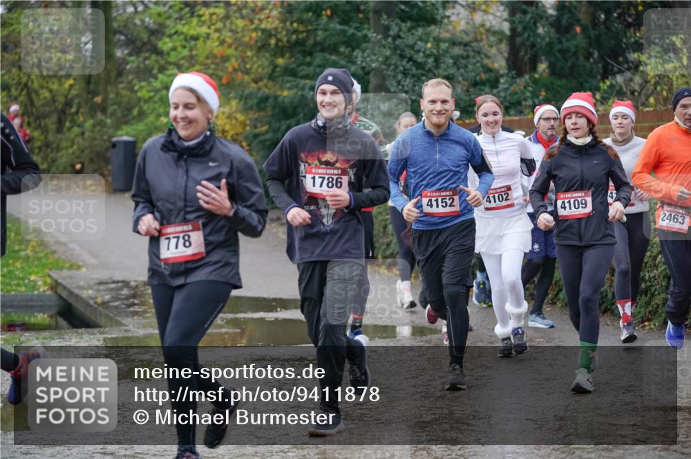 07.12.2025 - St. Pauli X-Mass-Run No. 15 Michael Burmester http://msf.ph/oto/9411878 07.12.2025 11:43:07 Laufen 1786, 4152, 4102, 4109, 4, 2463, 778, 31, 07 meine-sportfotos.de
