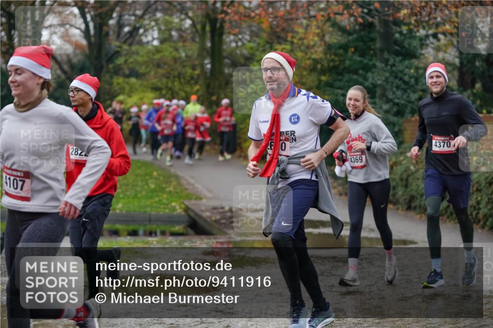 07.12.2025 - St. Pauli X-Mass-Run No. 15 Michael Burmester http://msf.ph/oto/9411916 07.12.2025 11:43:11 Laufen 4107, 2822, 60, 4370, 4369 meine-sportfotos.de