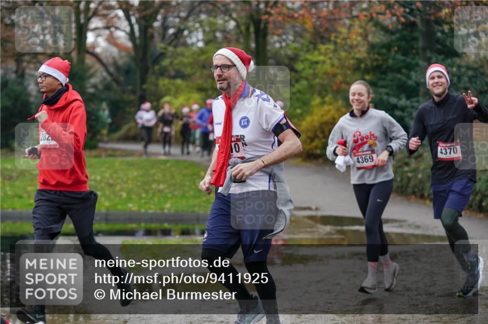 07.12.2025 - St. Pauli X-Mass-Run No. 15 Michael Burmester http://msf.ph/oto/9411925 07.12.2025 11:43:11 Laufen 282, 10, 4369, 712, 4370 meine-sportfotos.de